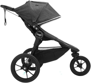 Springvagnen Baby Jogger Summit X3 från sidan. Denna barnvagn för jogging passar barn och föräldrar som söker hög kvalité och komfort till ett bra pris.