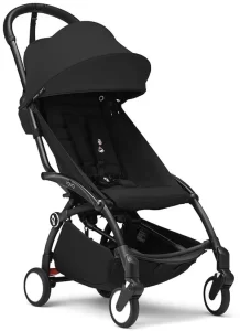 Stokke YOYO 3 är bästa resevagn enligt oss. Den har allt man kan tänkas önska sig his en resvagn, lätt att fälla ihop, låg vikt och smidig att hantera.