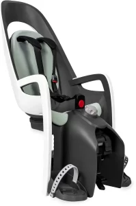 Hamax Caress utser vi till bästa cykelstol barn alternativ 2. Den monteras smidigt på pakethållare och passar barn upp till 6 år och 22 kg.