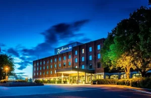 Radisson Blu Arlandia Hotel är ett barnvänligt hotell nära Arlanda.