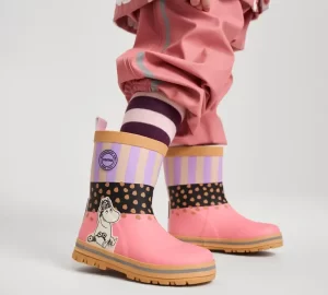 Reima Mumin Magiska Gummistövlar i rosa och lila med mumintrollet på.