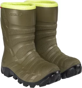 Viking Ultra är bästa varmfodrade gummistövel till barn. Dessa kan bäras även på vintern ner till -20 grader.